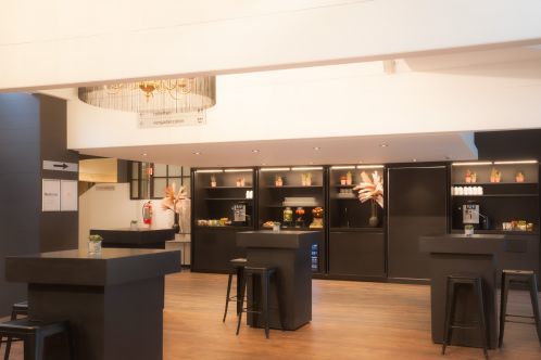 Lounge Bar